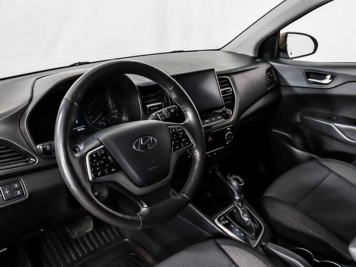 Купить Hyundai Solaris с пробегом. Фото: #8