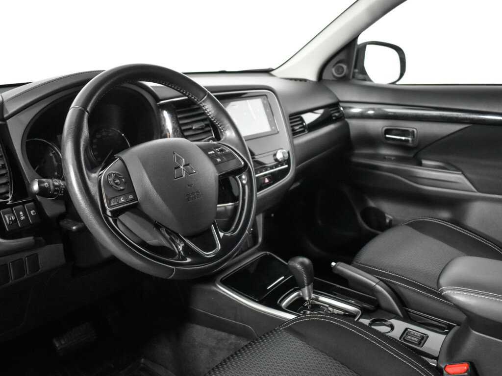 Купить Mitsubishi Outlander с пробегом. Фото: #12