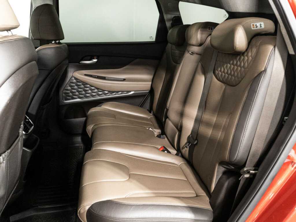 Купить Hyundai Santa Fe с пробегом. Фото: #9