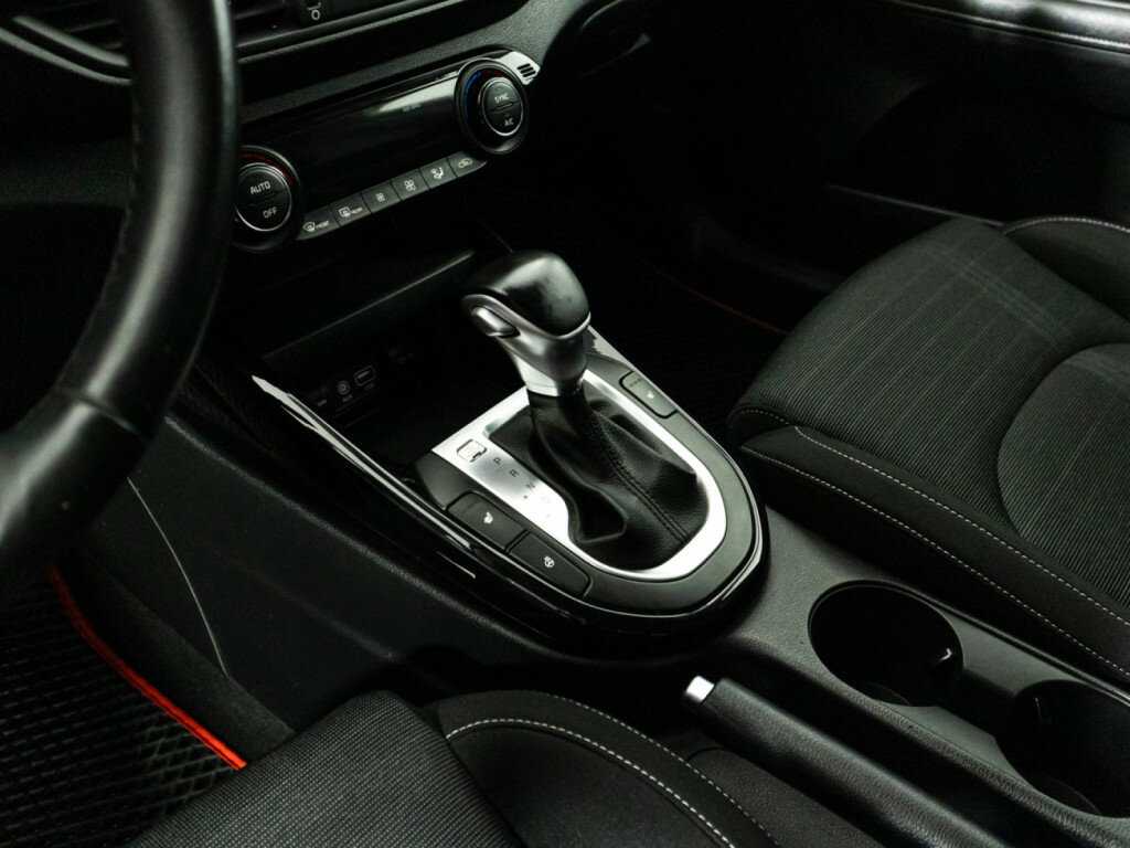 Купить Kia Cerato с пробегом. Фото: #17