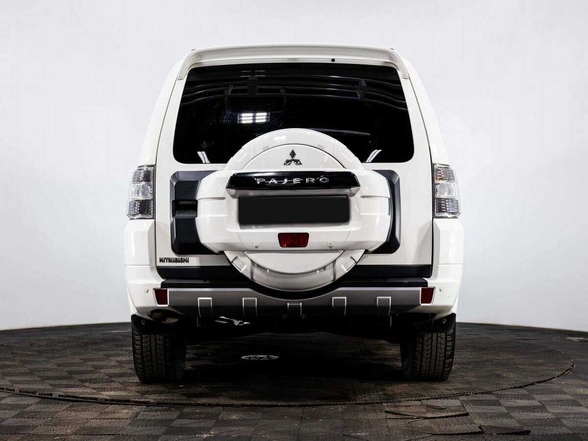 Купить Mitsubishi Pajero с пробегом. Фото: #4