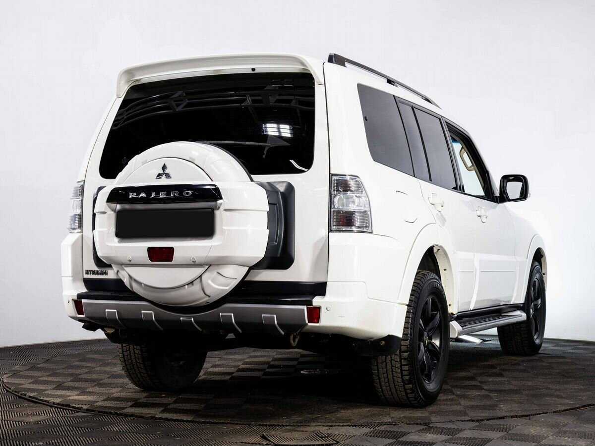 Купить Mitsubishi Pajero с пробегом. Фото: #5