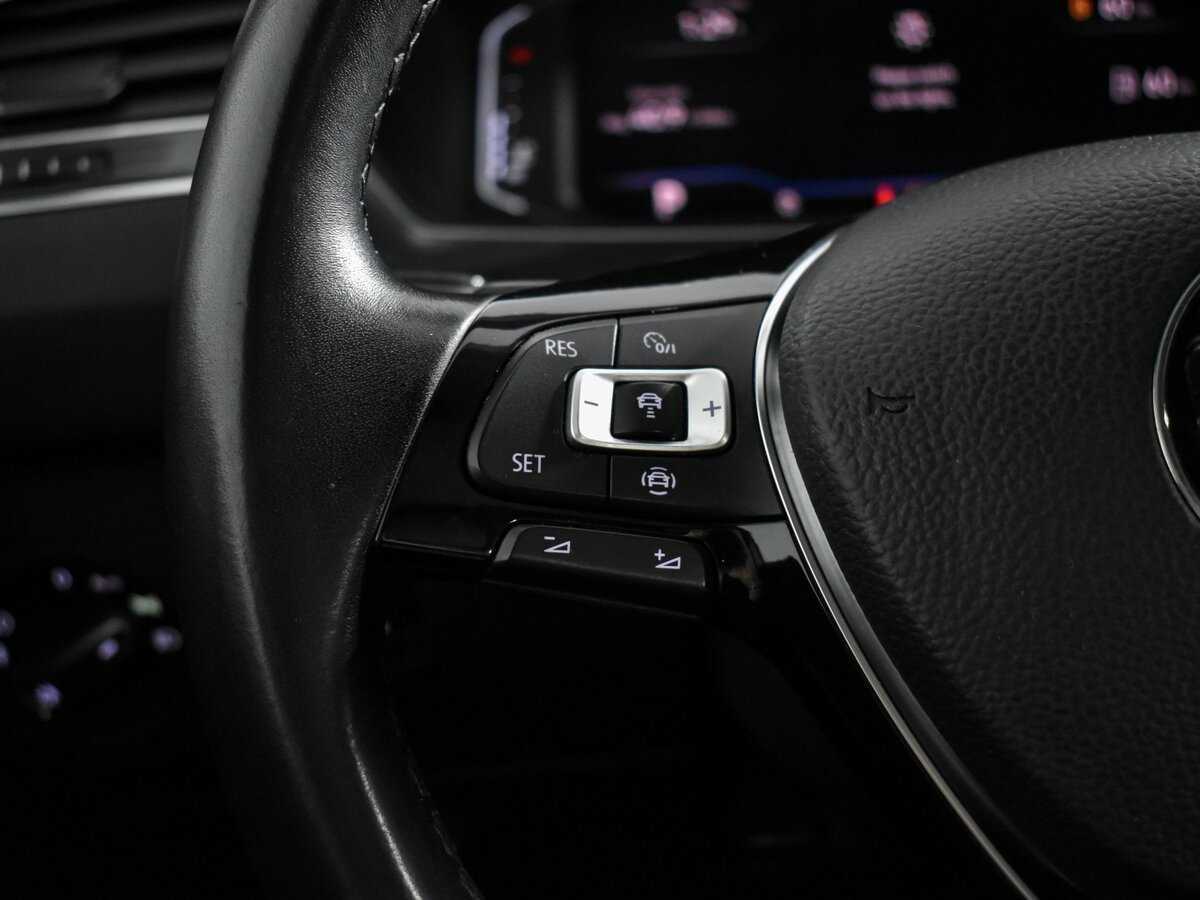 Купить Volkswagen Tiguan с пробегом. Фото: #18