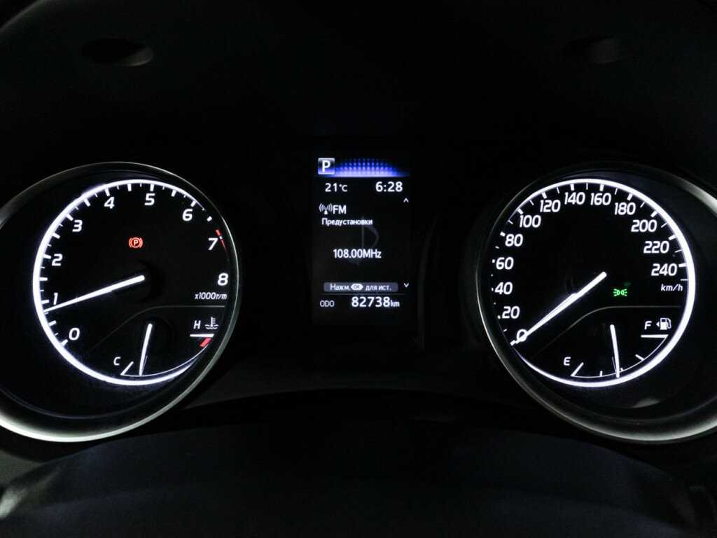 Купить Toyota Camry с пробегом. Фото: #11