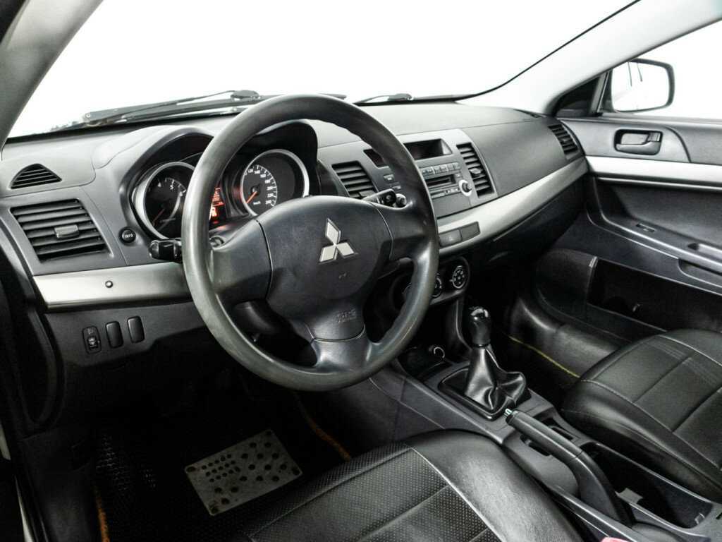 Купить Mitsubishi Lancer с пробегом. Фото: #10