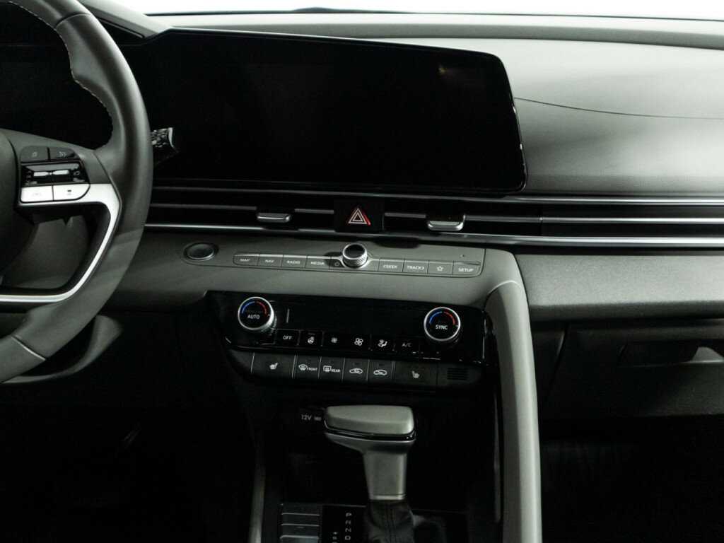 Купить Hyundai Elantra с пробегом. Фото: #13