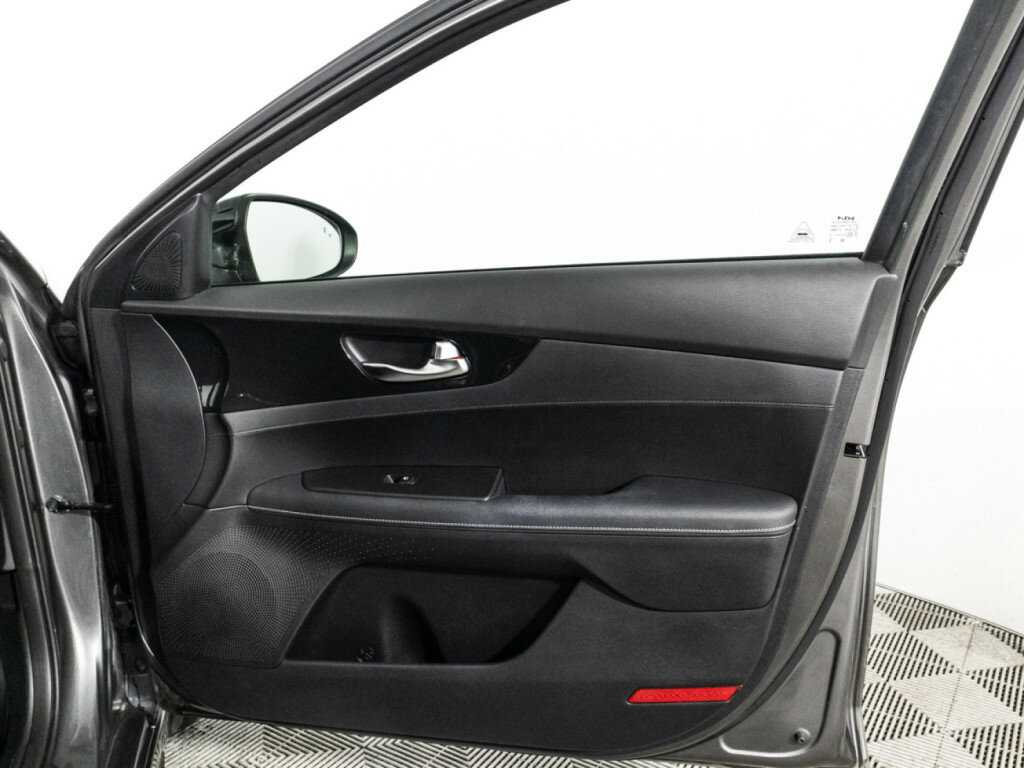 Купить Kia Cerato с пробегом. Фото: #25
