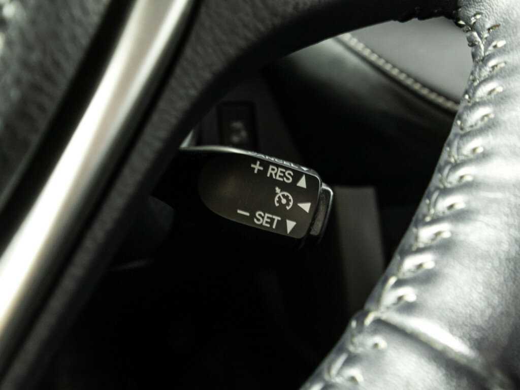 Купить Toyota RAV4 с пробегом. Фото: #16