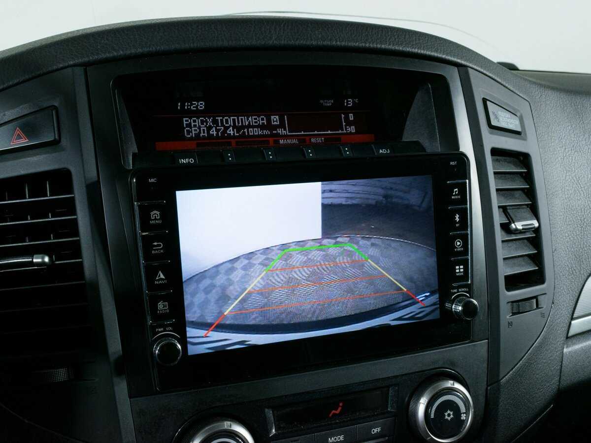 Купить Mitsubishi Pajero с пробегом. Фото: #14