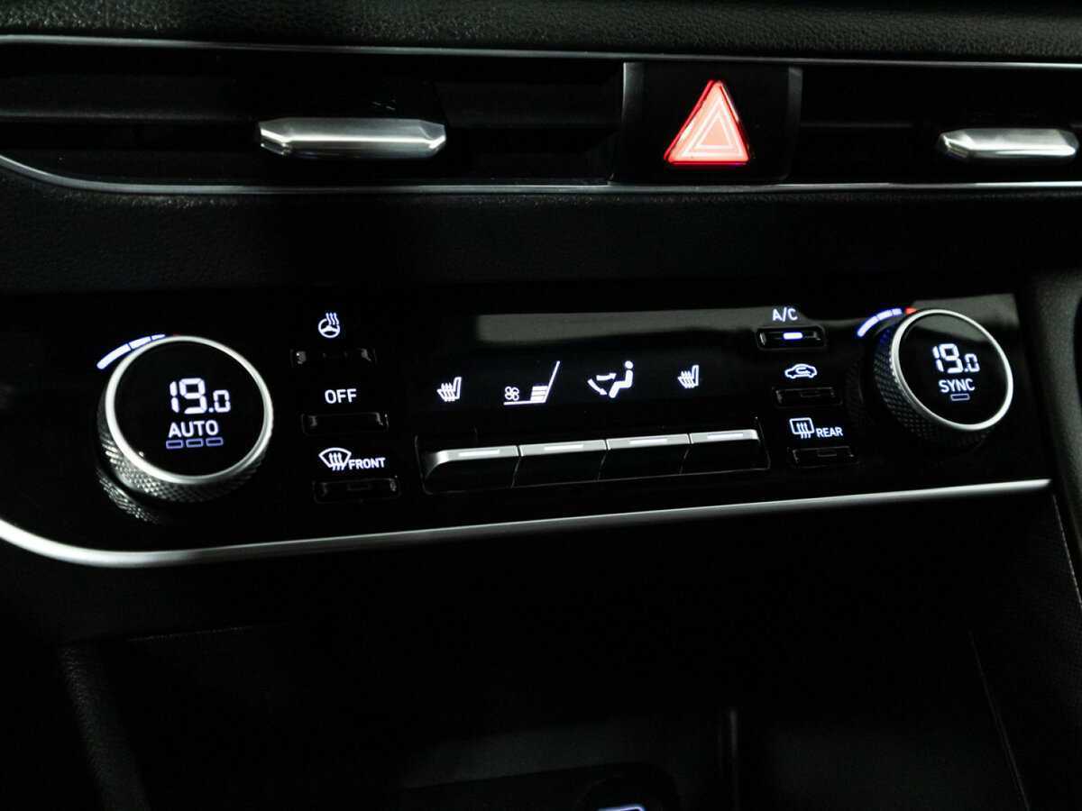 Купить Hyundai Sonata с пробегом. Фото: #15