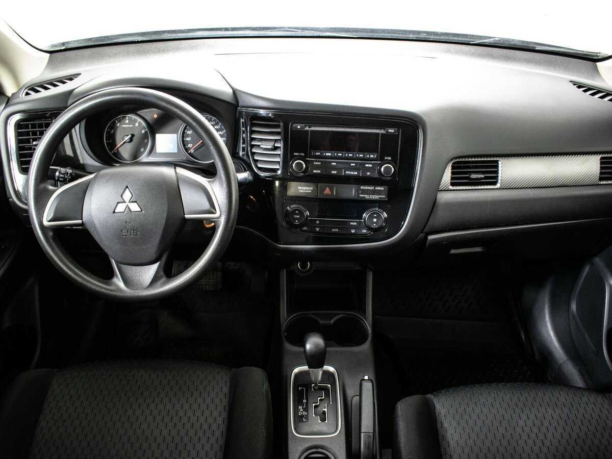 Купить Mitsubishi Outlander с пробегом. Фото: #10