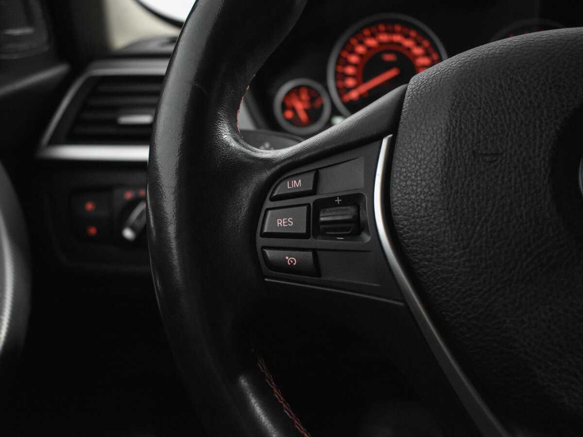 Купить BMW 3 серии с пробегом. Фото: #18