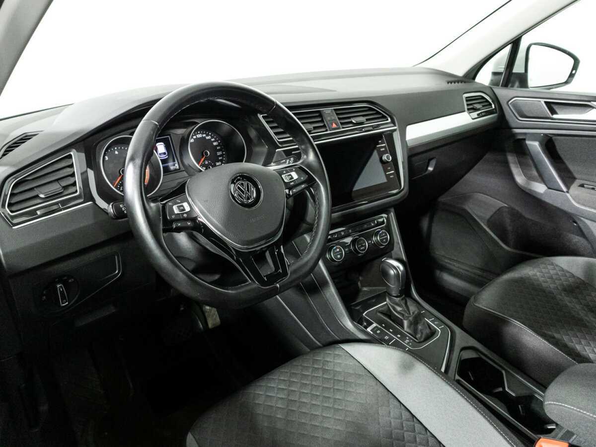 Купить Volkswagen Tiguan с пробегом. Фото: #10