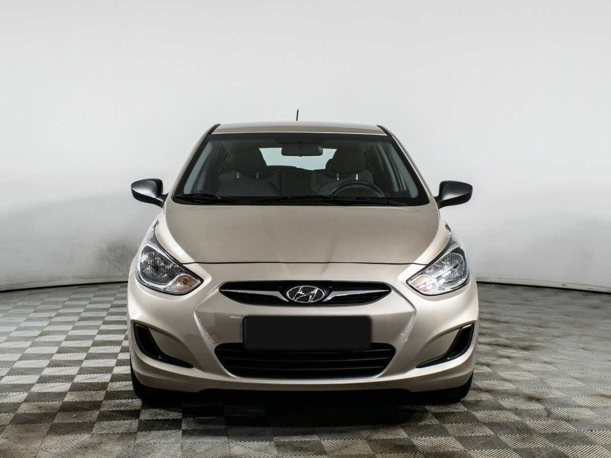 Купить Hyundai Solaris с пробегом. Фото: #1