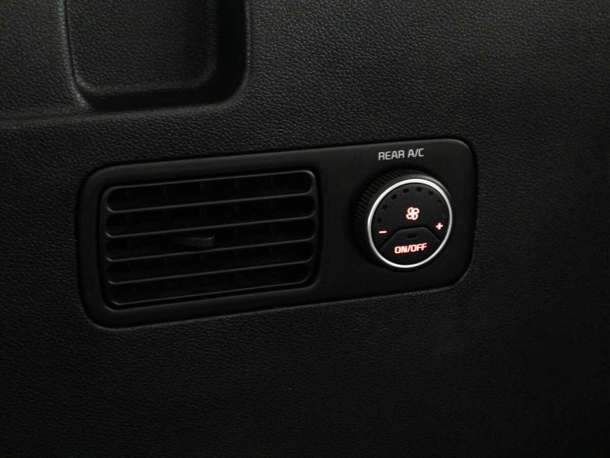 Купить Kia Sorento с пробегом. Фото: #17