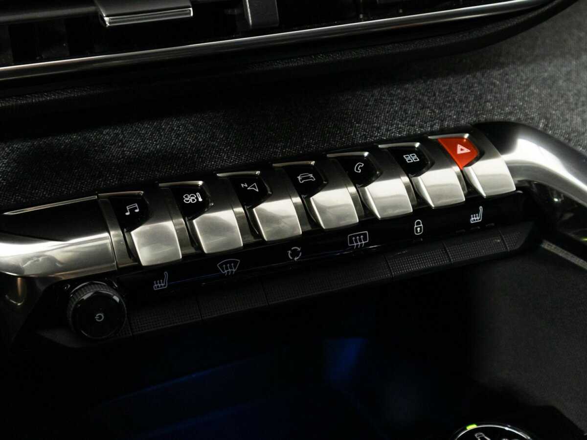 Купить Peugeot 3008 с пробегом. Фото: #17