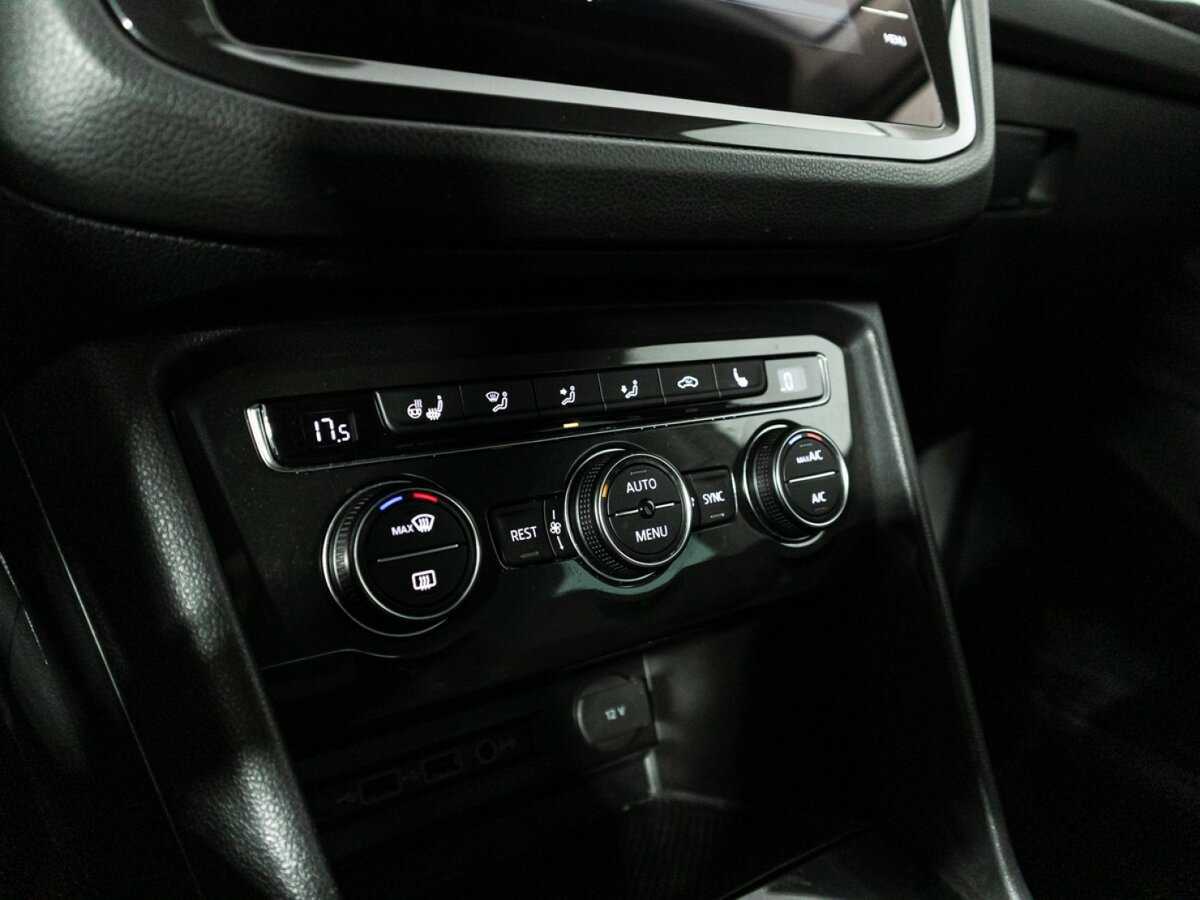 Купить Volkswagen Tiguan с пробегом. Фото: #16