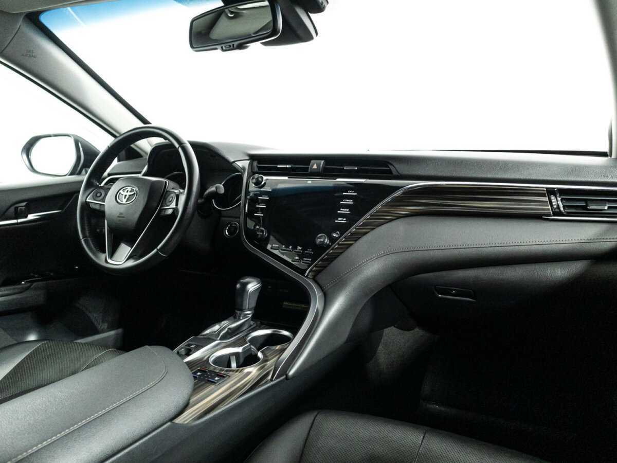 Купить Toyota Camry с пробегом. Фото: #8