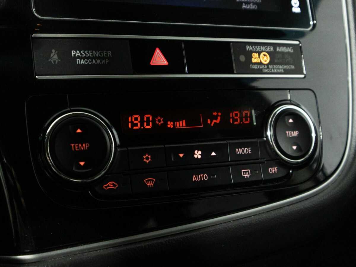 Купить Mitsubishi Outlander с пробегом. Фото: #16