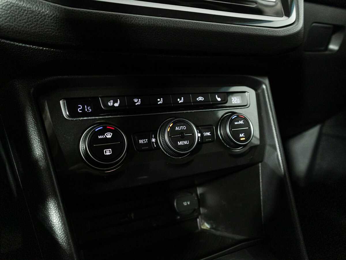 Купить Volkswagen Tiguan с пробегом. Фото: #14