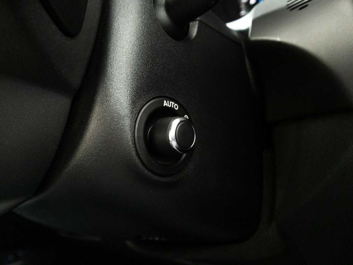 Купить Jaguar XF с пробегом. Фото: #22