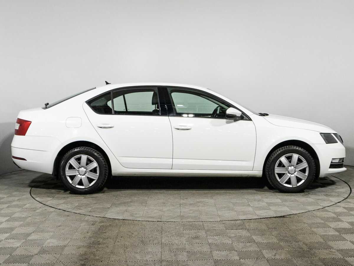 Купить Skoda Octavia с пробегом. Фото: #3
