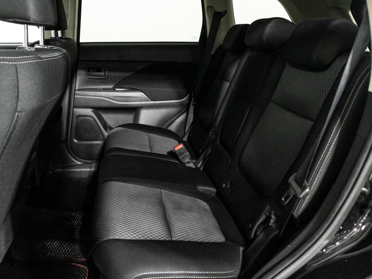 Купить Mitsubishi Outlander с пробегом. Фото: #9