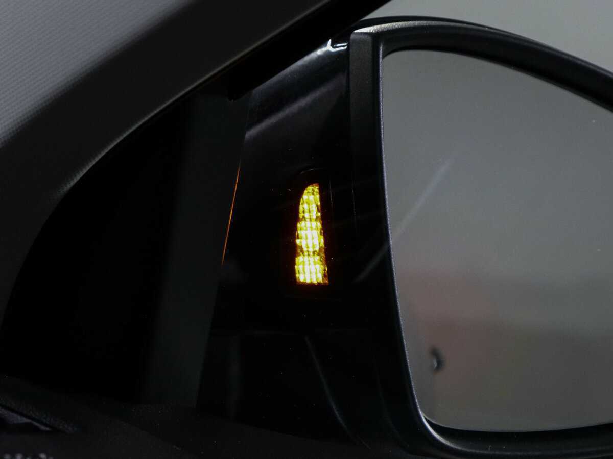 Купить Volkswagen Taos с пробегом. Фото: #17