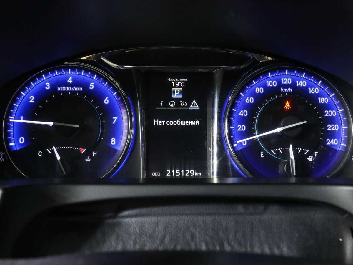 Купить Toyota Camry с пробегом. Фото: #8