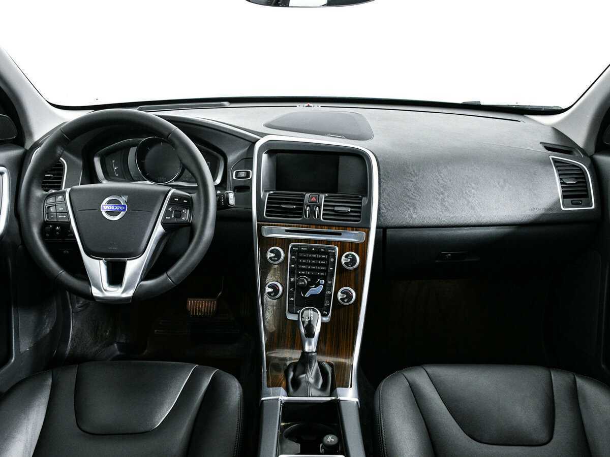 Купить Volvo XC60 с пробегом. Фото: #10