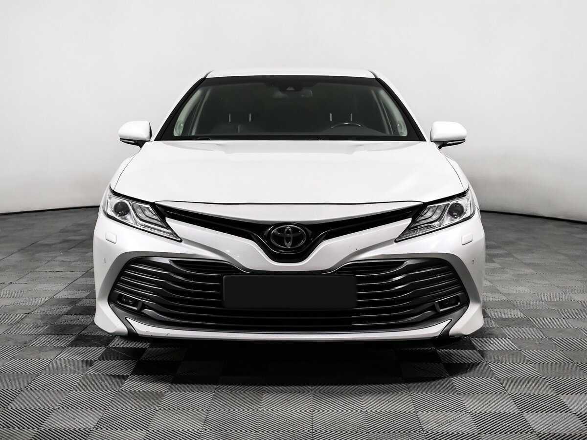Купить Toyota Camry с пробегом. Фото: #1