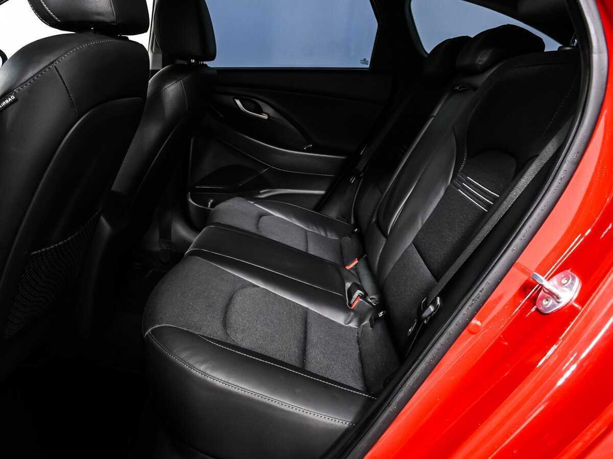 Купить Hyundai i30 с пробегом. Фото: #12