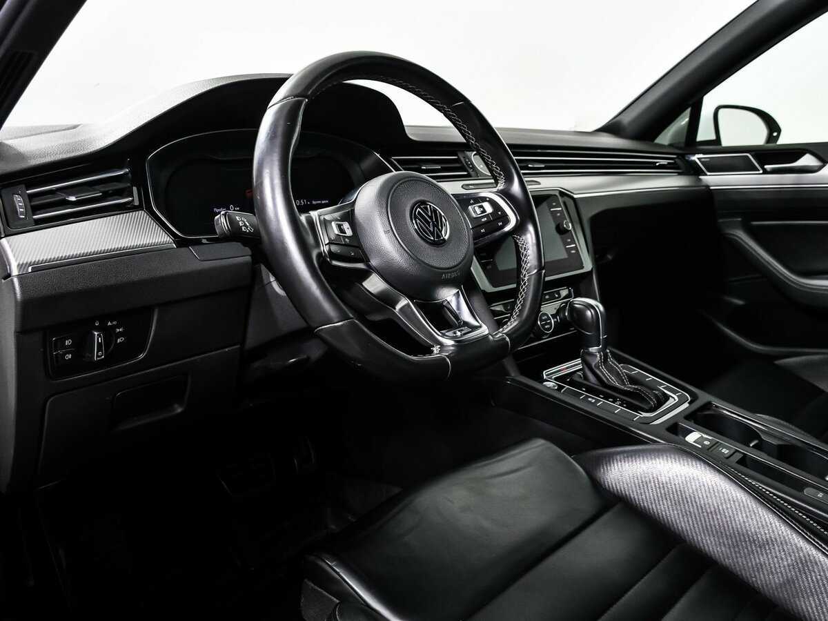 Купить Volkswagen Passat с пробегом. Фото: #11