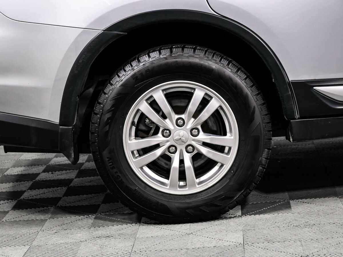 Купить Mitsubishi Outlander с пробегом. Фото: #13