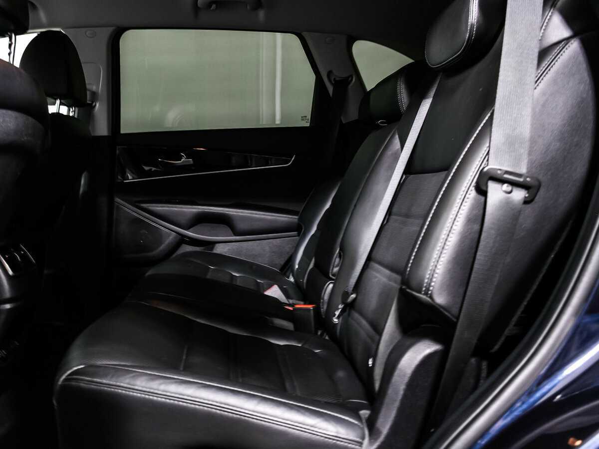 Купить Kia Sorento с пробегом. Фото: #12