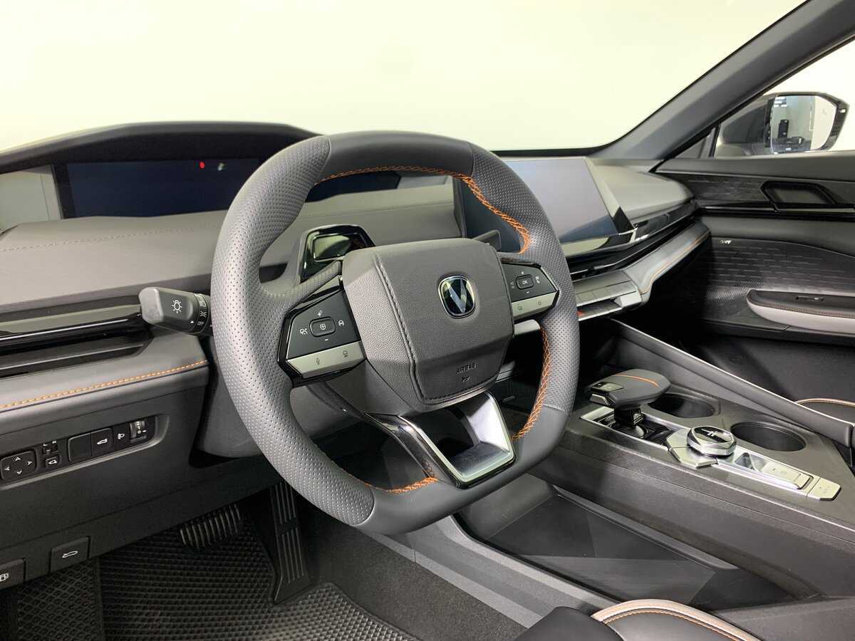 Купить Changan UNI-V с пробегом. Фото: #11