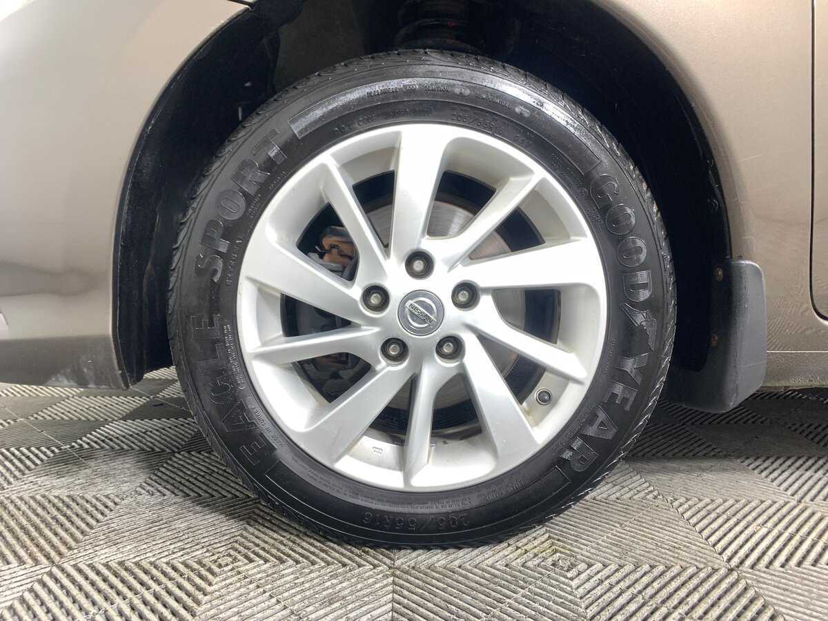 Купить Nissan Tiida с пробегом. Фото: #8