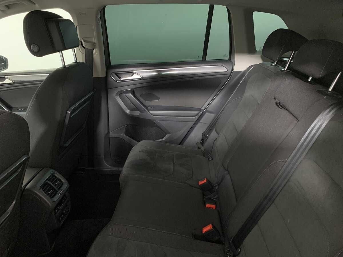 Купить Volkswagen Tiguan с пробегом. Фото: #17