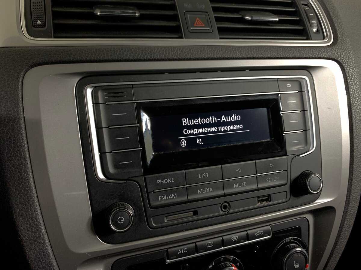 Купить Volkswagen Jetta с пробегом. Фото: #14