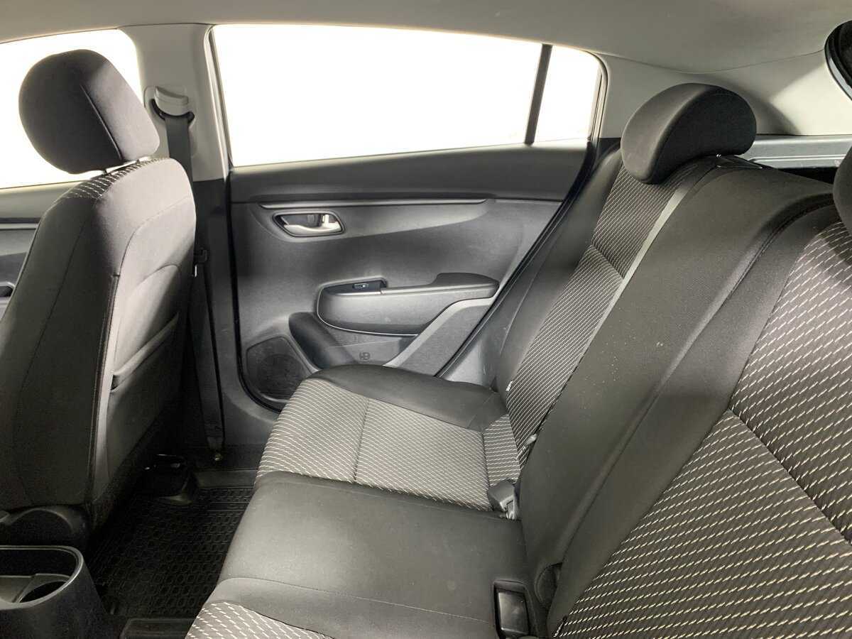 Купить Kia Rio с пробегом. Фото: #18