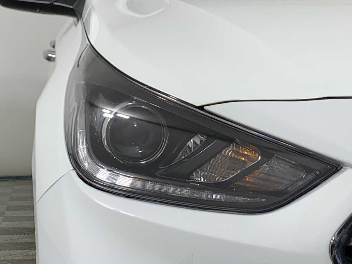 Купить Hyundai Solaris с пробегом. Фото: #9