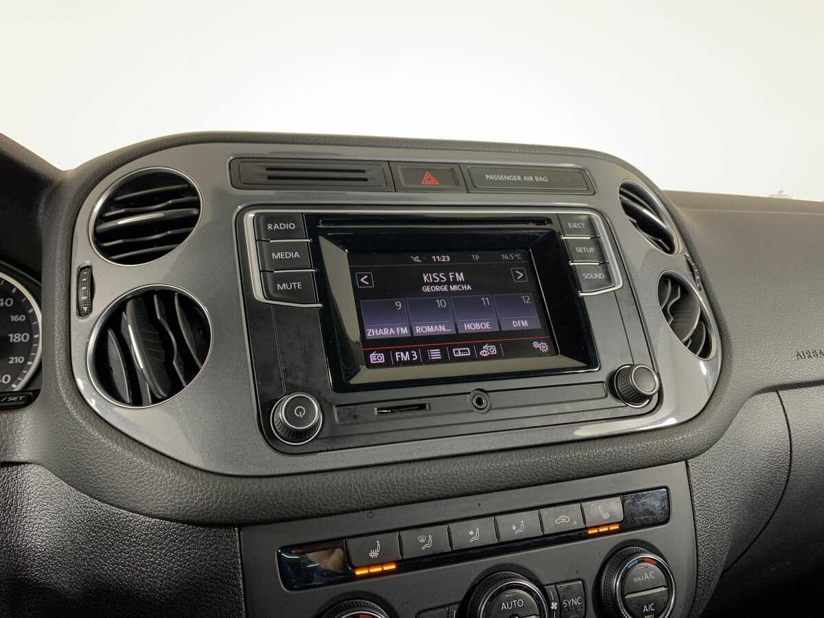 Купить Volkswagen Tiguan с пробегом. Фото: #15