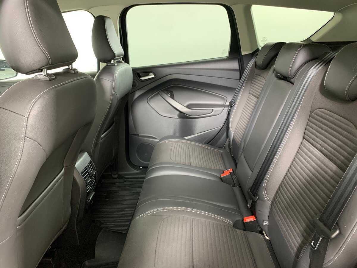 Купить Ford Kuga с пробегом. Фото: #18