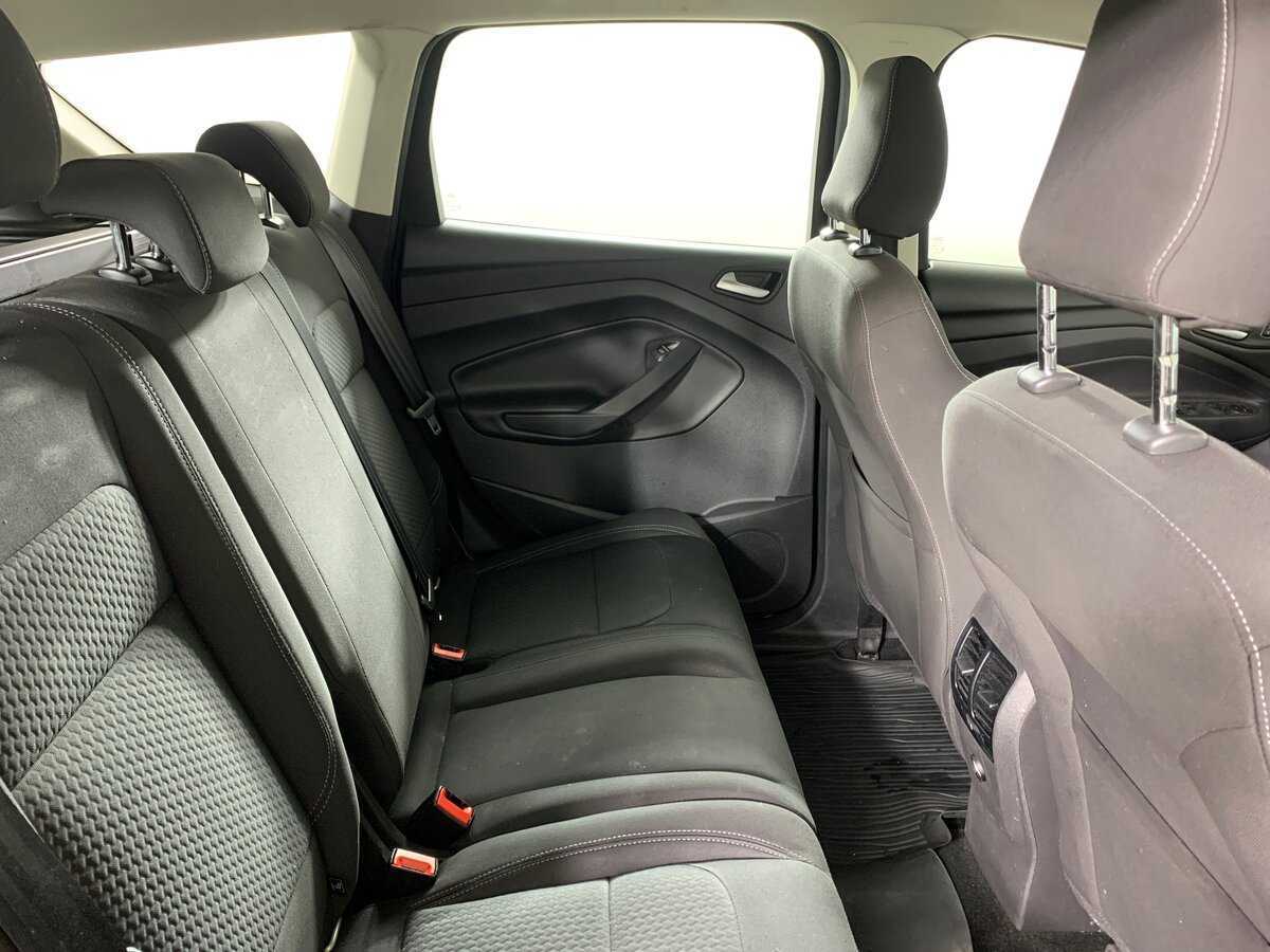 Купить Ford Kuga с пробегом. Фото: #17