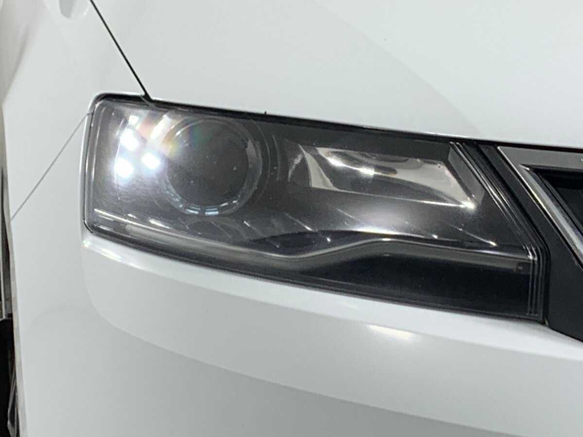Купить Skoda Rapid с пробегом. Фото: #9