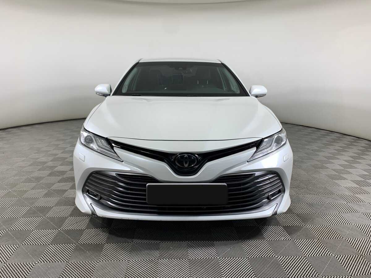 Купить Toyota Camry с пробегом. Фото: #1
