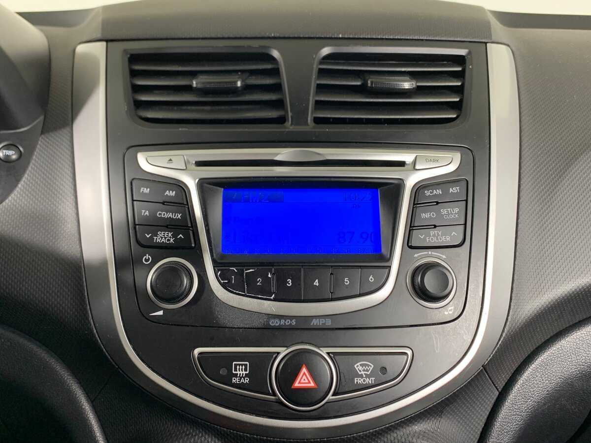 Купить Hyundai Solaris с пробегом. Фото: #14