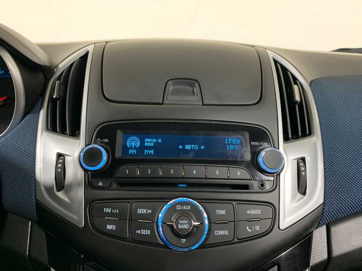 Купить Chevrolet Cruze с пробегом. Фото: #14