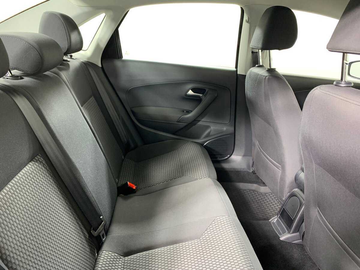 Купить Volkswagen Polo с пробегом. Фото: #17