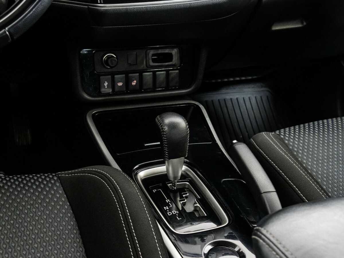 Купить Mitsubishi Outlander с пробегом. Фото: #11